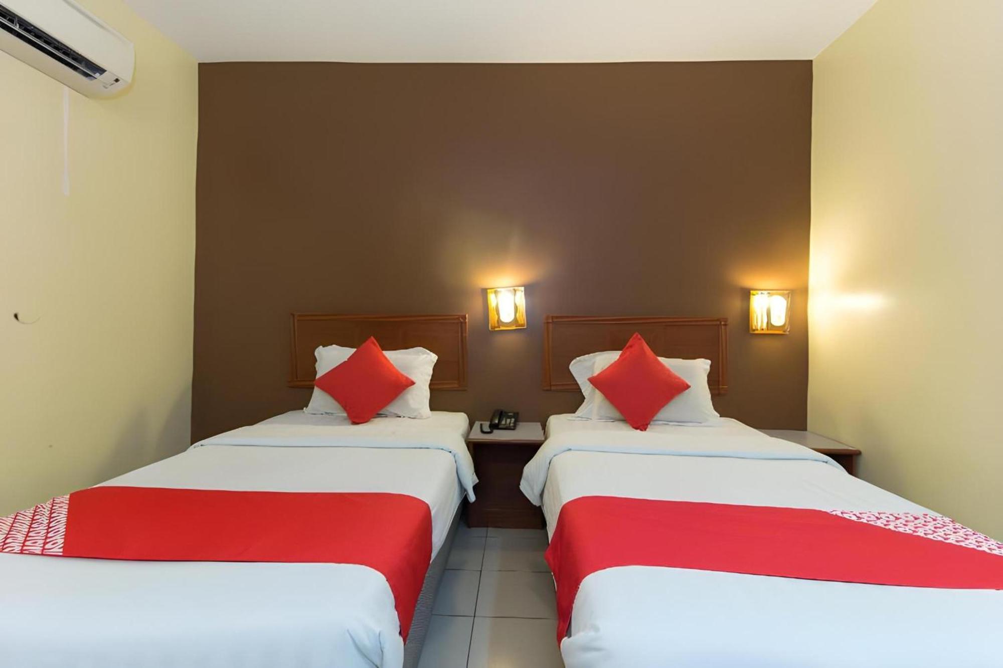 Super Oyo 447 Comfort Hotel Meru Klang Exteriér fotografie