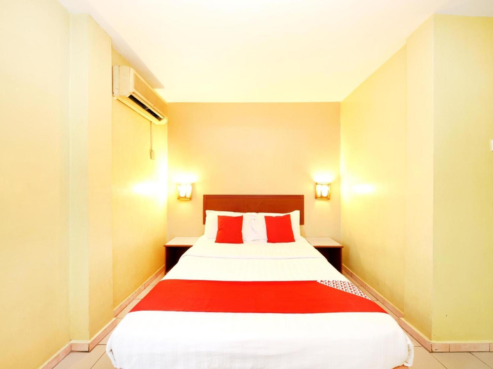 Super Oyo 447 Comfort Hotel Meru Klang Exteriér fotografie