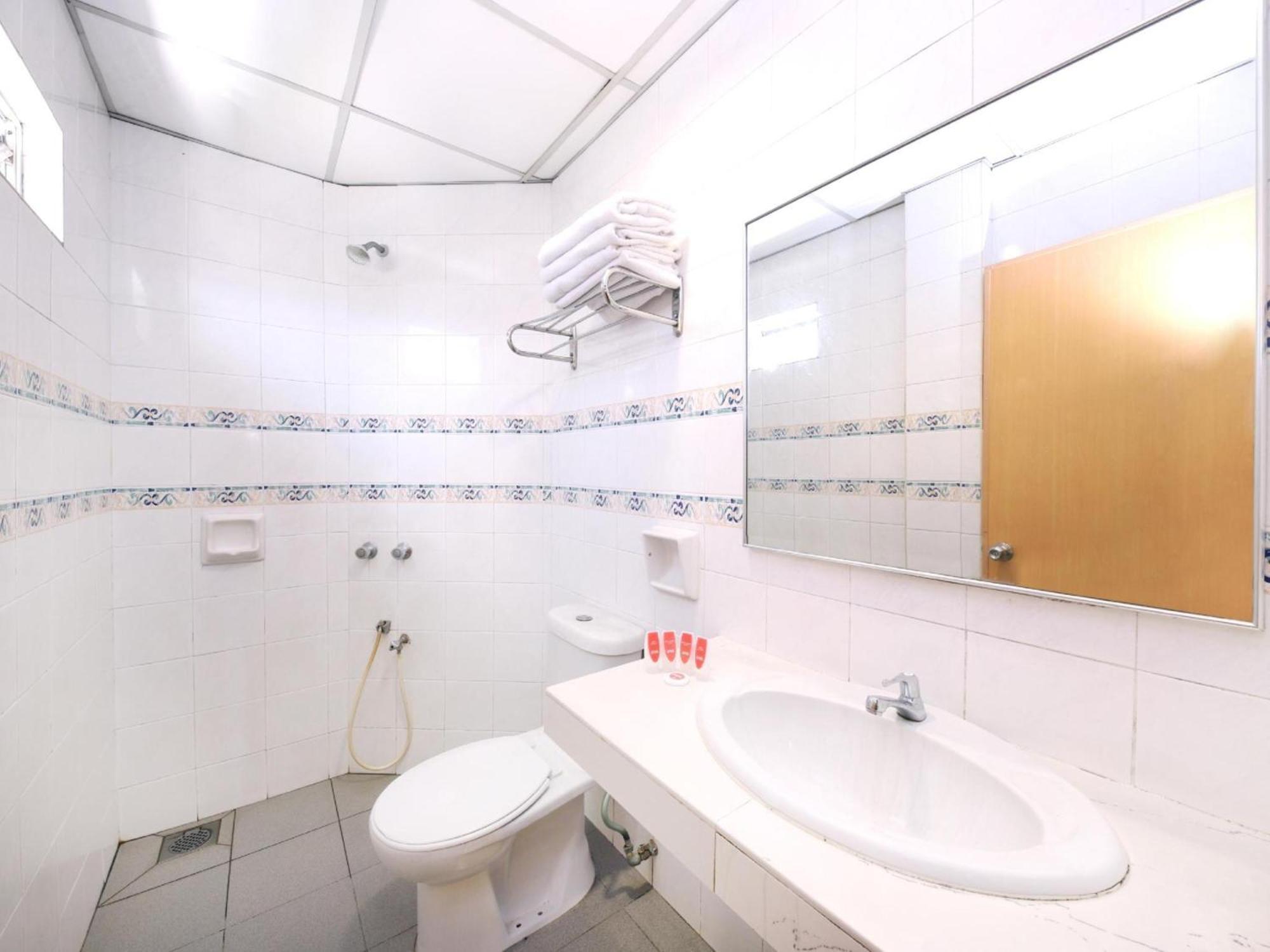 Super Oyo 447 Comfort Hotel Meru Klang Exteriér fotografie