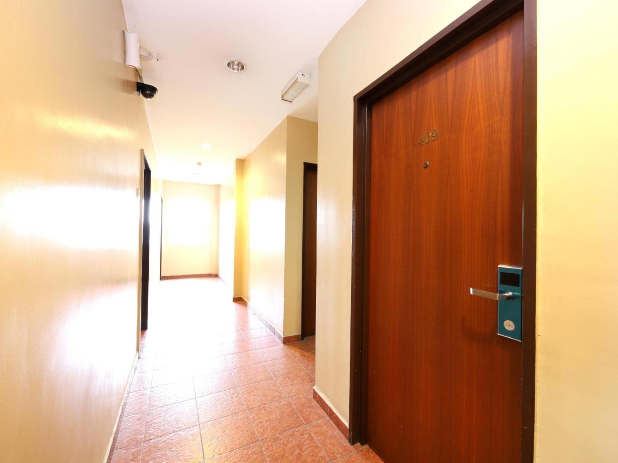 Super Oyo 447 Comfort Hotel Meru Klang Exteriér fotografie